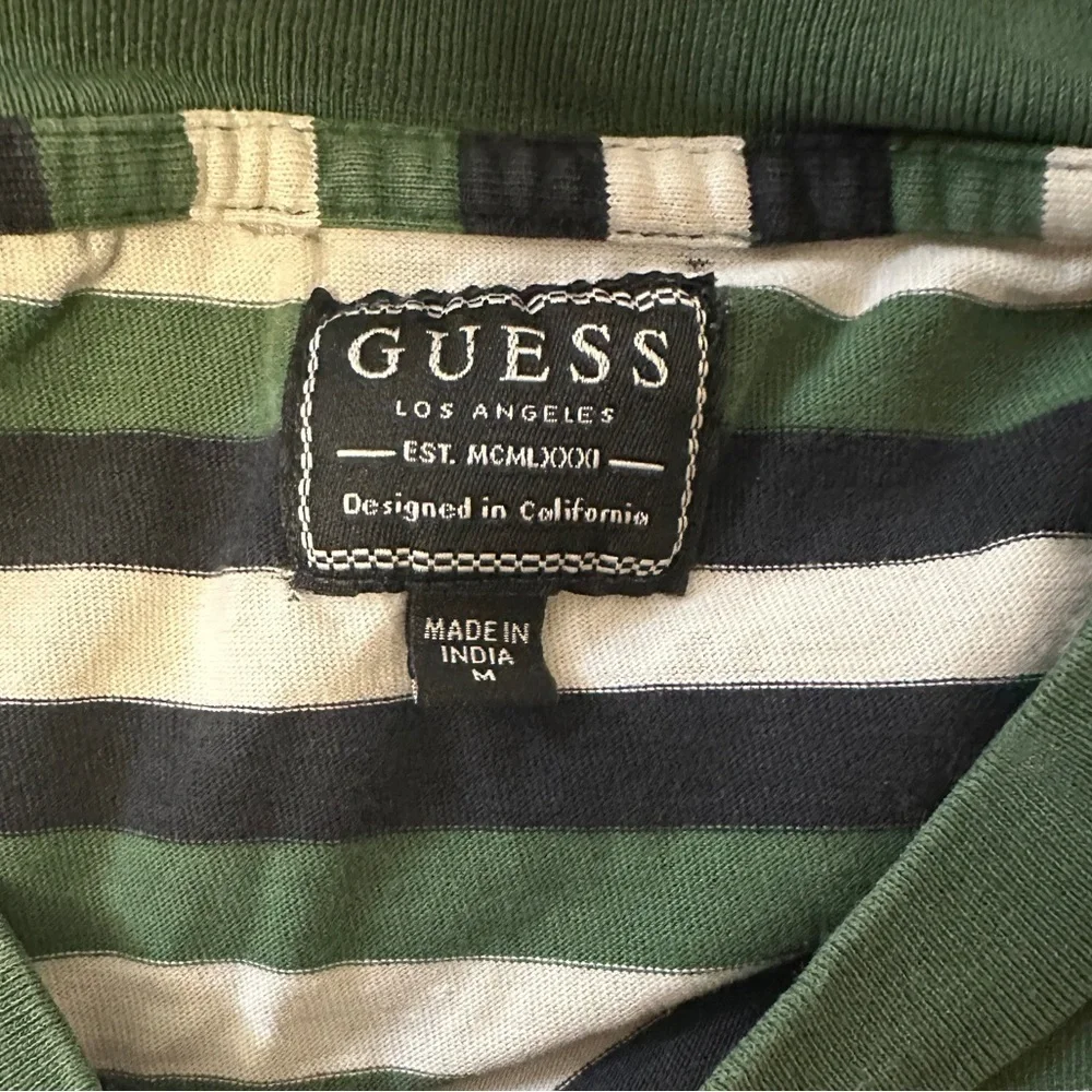 GUESS VINTAGE Y2K Medium Green White Striped T-Shirt - Picture 4 of 4
